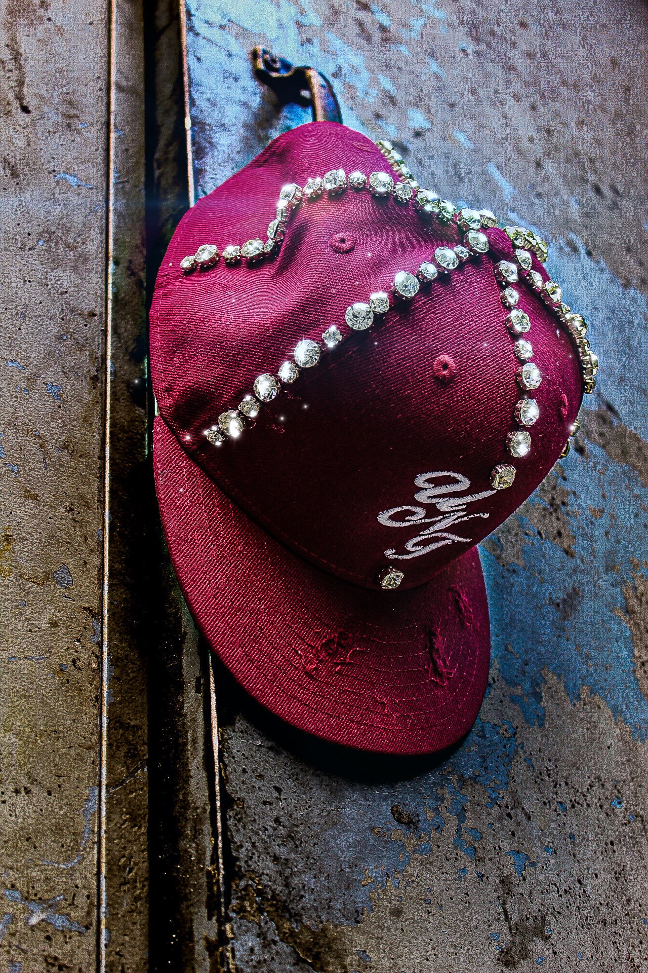 UNT CROWN CAP