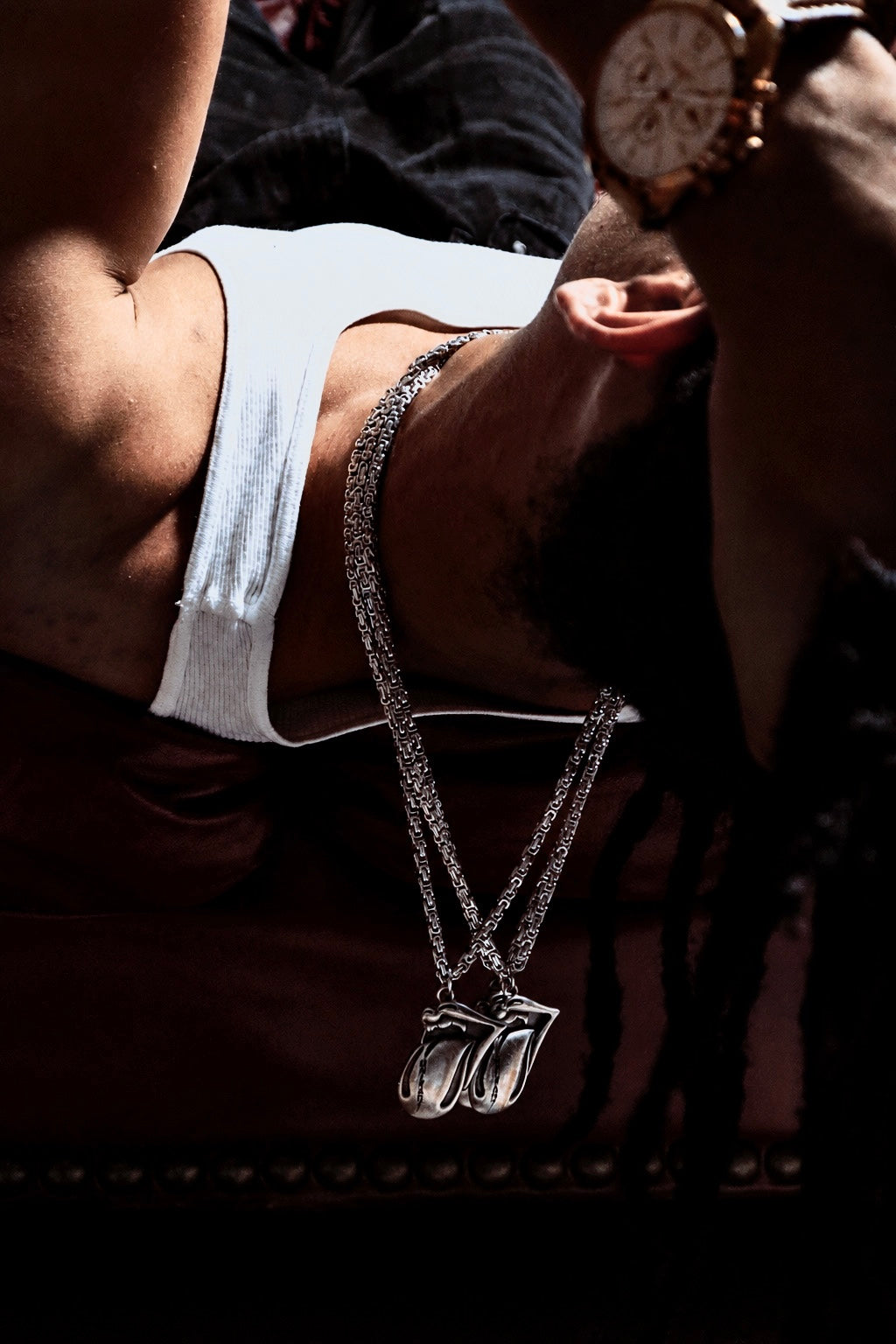 V2 UNITARY CHAIN